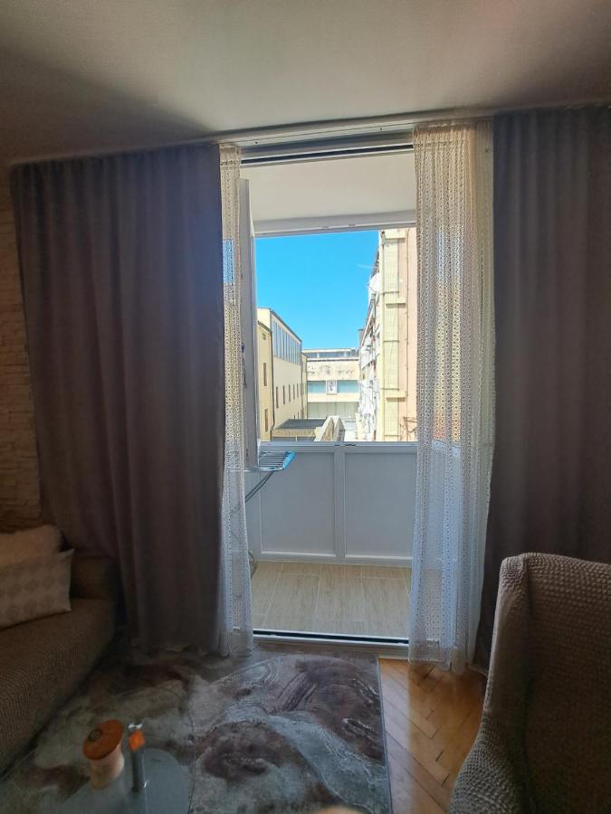 Domenica Apartment *